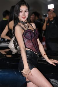 深圳改装车长腿模特啦不啦多